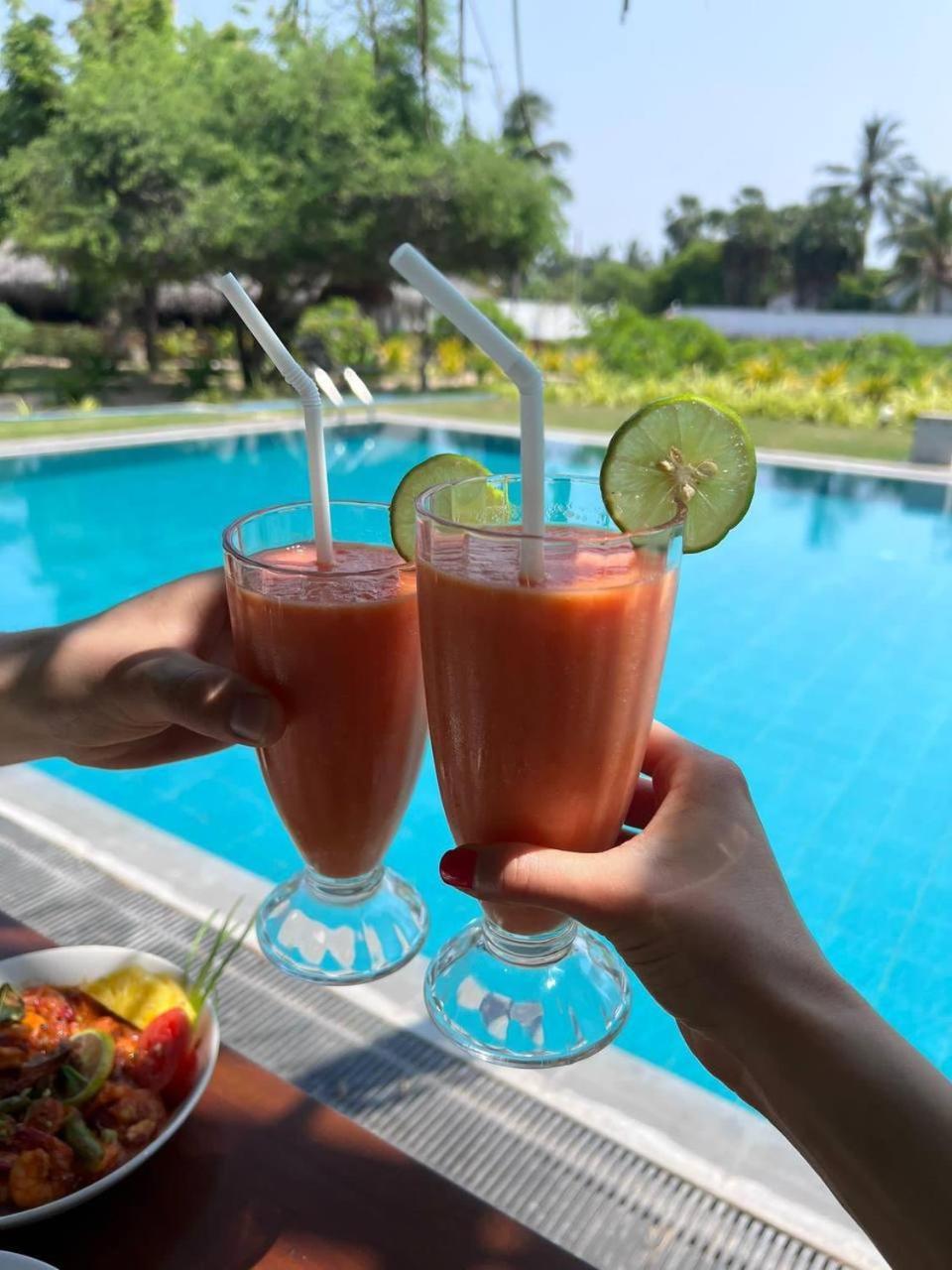 Nn Beach Resort & Spa ニラヴェリ エクステリア 写真