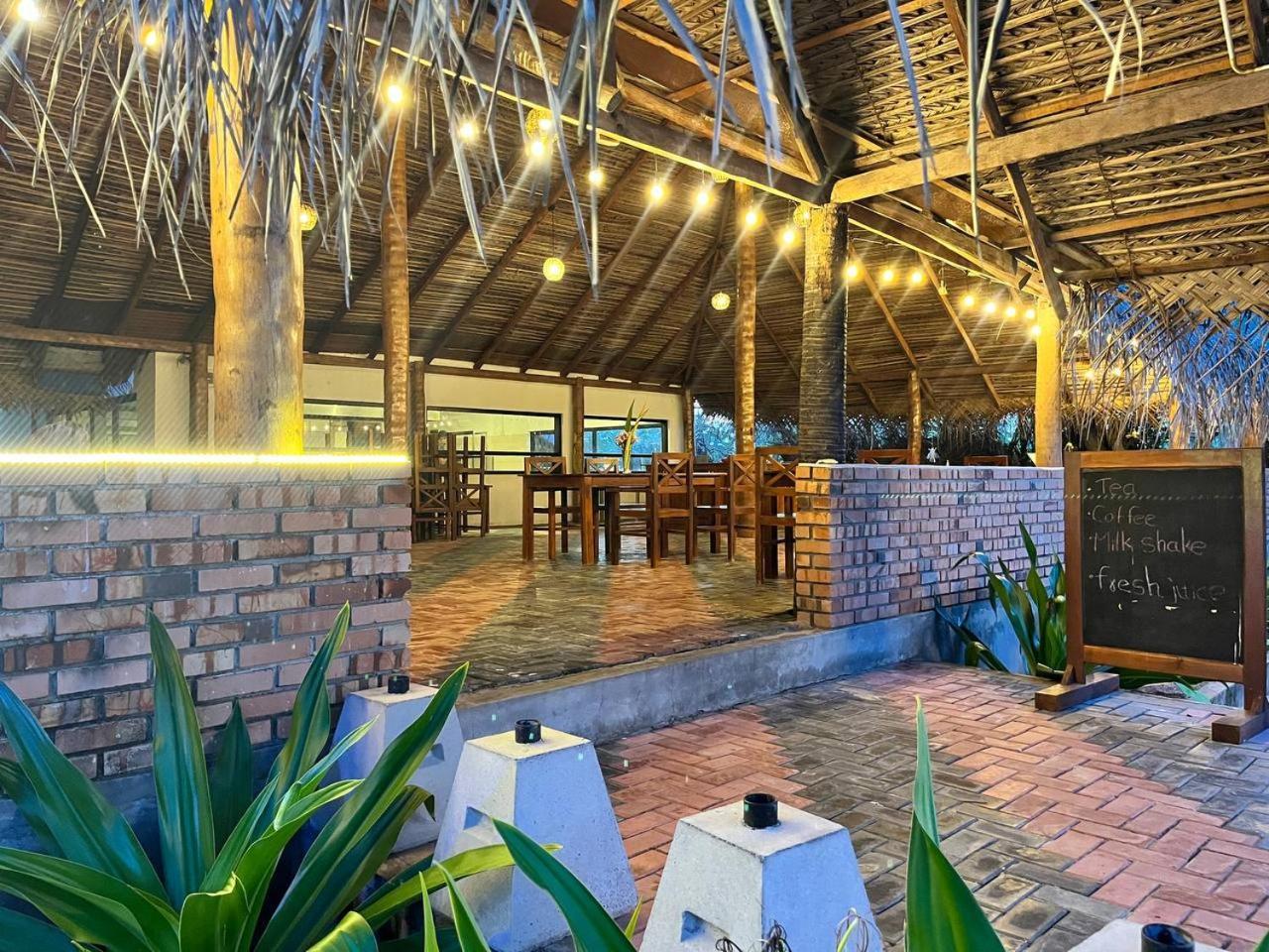 Nn Beach Resort & Spa ニラヴェリ エクステリア 写真